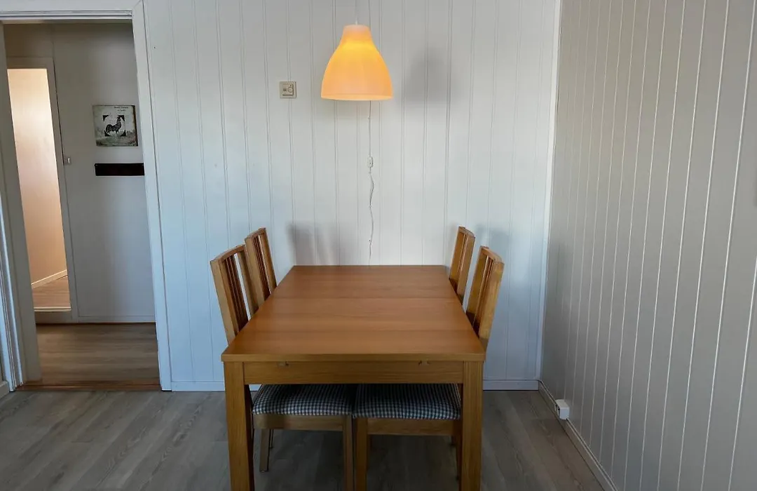 Midnattsol Rom Og Hytter-1